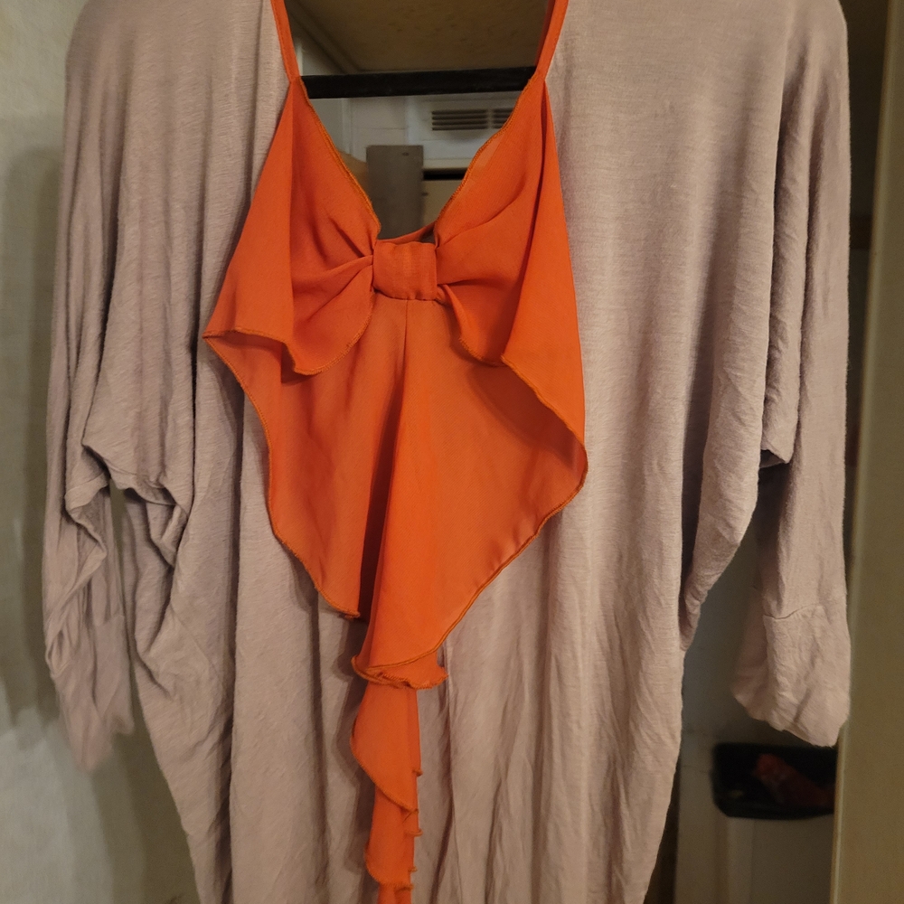 Luxe, Dressy Shirt With BOW in The Back